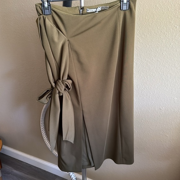 NWT Alice&olivia sz 8 green midi skirt with slit and tie - Picture 4 of 7